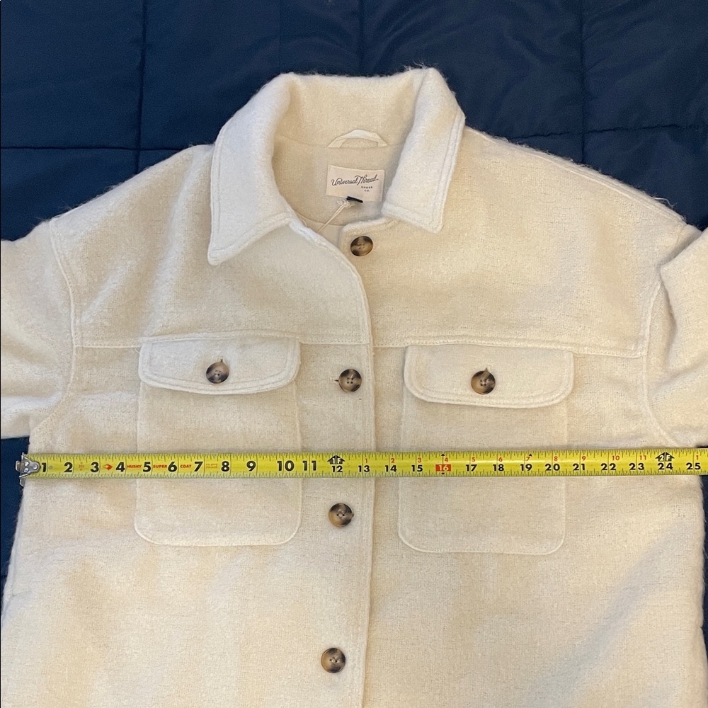 Universal Thread Cream shacket fuzzy Jacket unwor… - image 10